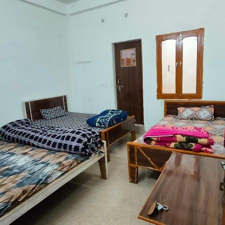 Apartamento Gopal Sadan-2 Vrindāvan Exterior foto